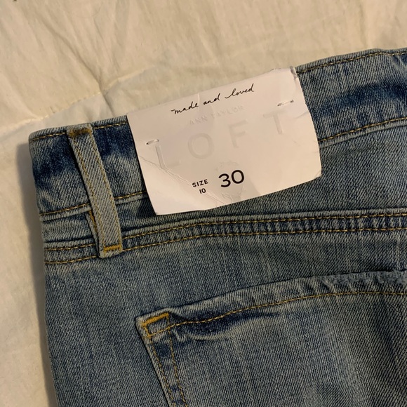 LOFT light wash distressed jean shorts - Picture 4 of 8